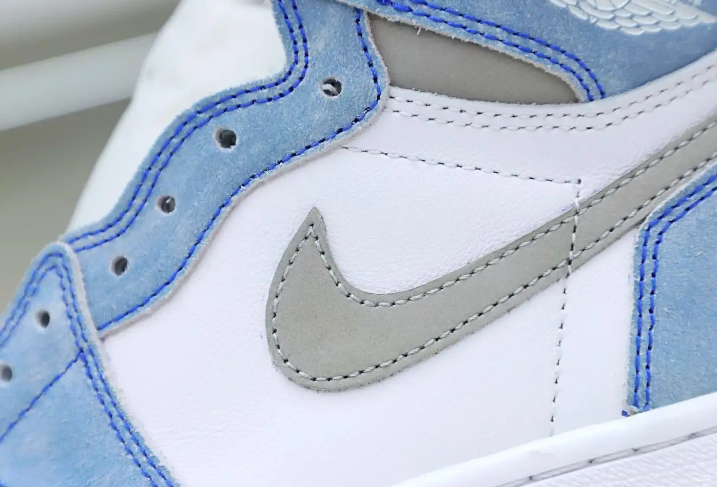 1 HIGH RETRO JORDAN ROYAL' 'HYPER OG AIR 0426